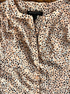 Banana Republic Sleeveless Lightweight Top 
Petite Sz XS